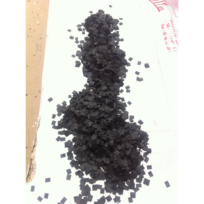 Neige Papier de soie M1 4 mm x 4 mm Noir sac de 1 kg